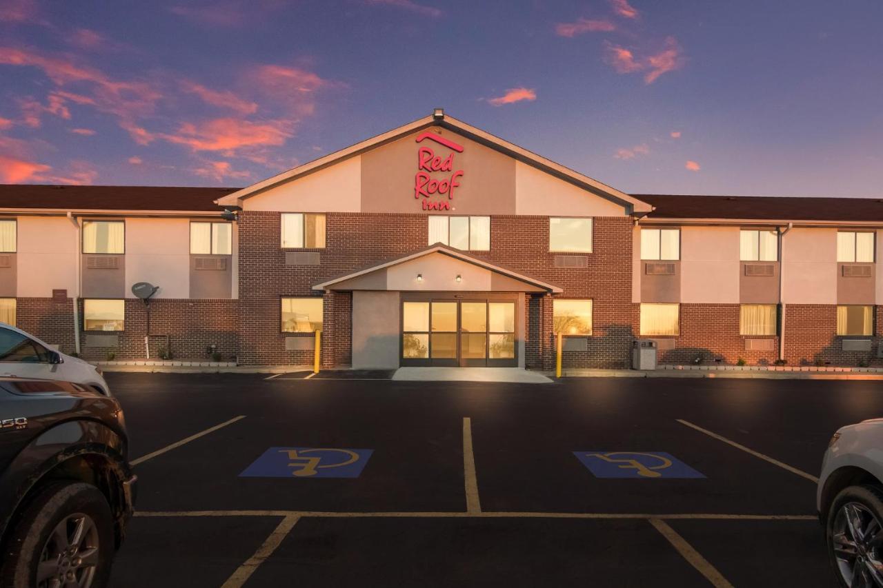 Red Roof Inn Greensburg Bagian luar foto