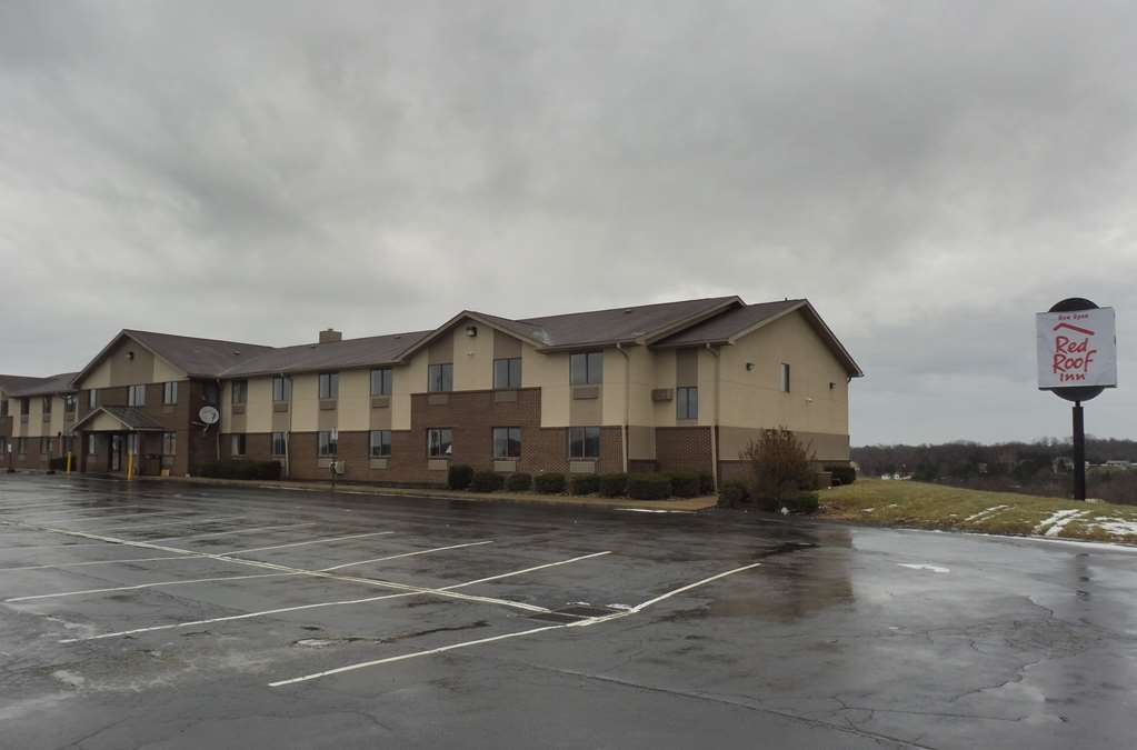 Red Roof Inn Greensburg Bagian luar foto